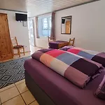 Gaestehaus Gravell * روست