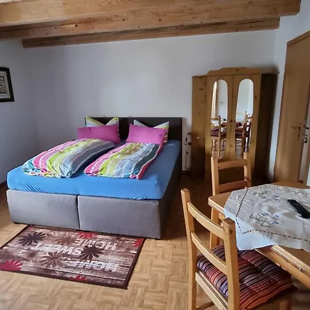 Pansiyon Gaestehaus Gravell Rust